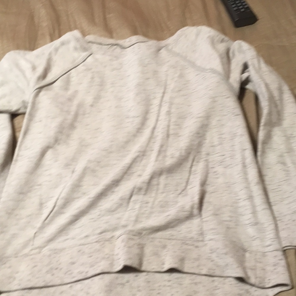 Lululemon gray sweatshirt size 6
